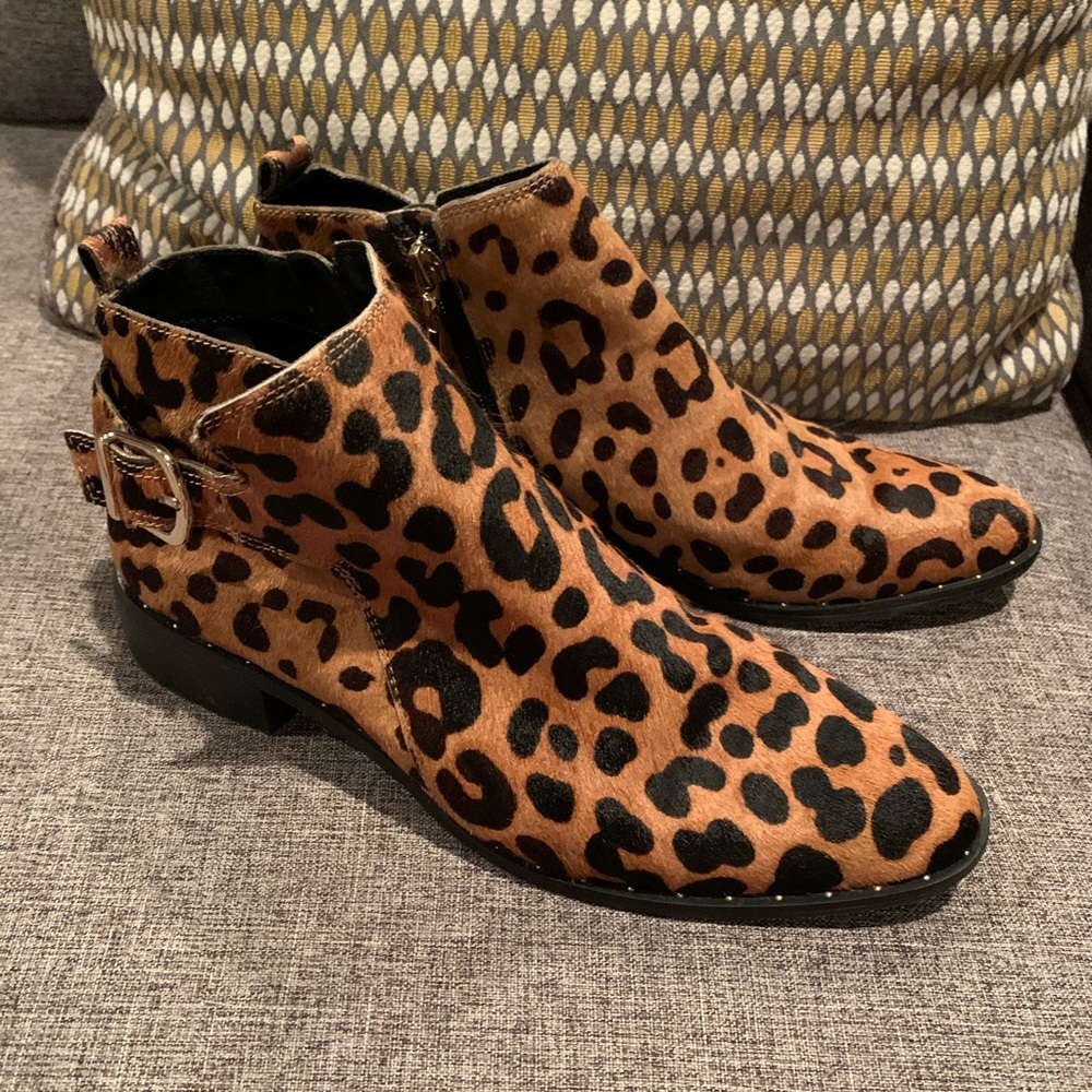 Steve Madden Shavi boots leopard..size 8